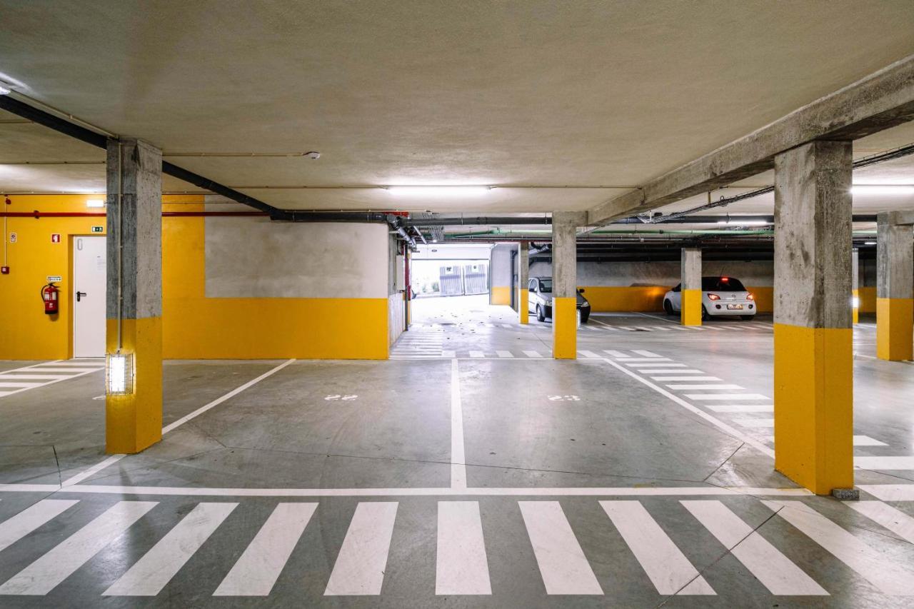 Bba Apartments Palacio II - Garden View, Gym & Free Parking Porto Bagian luar foto